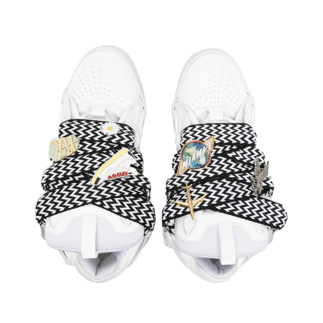 Curb White Black