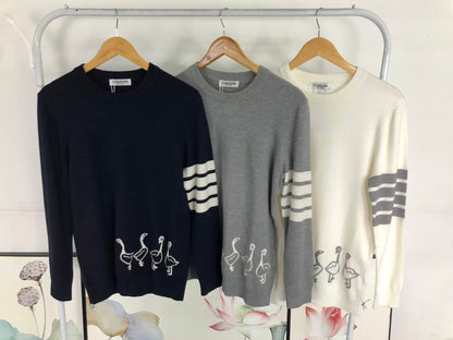 T - SWEATER