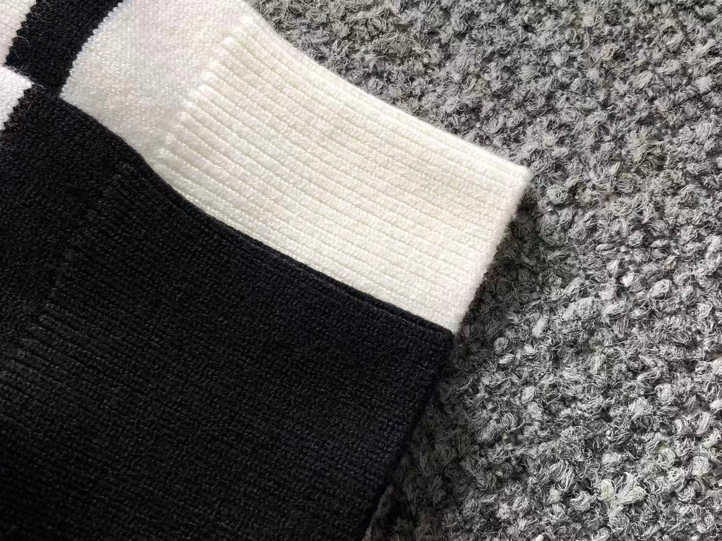 B - SWEATER