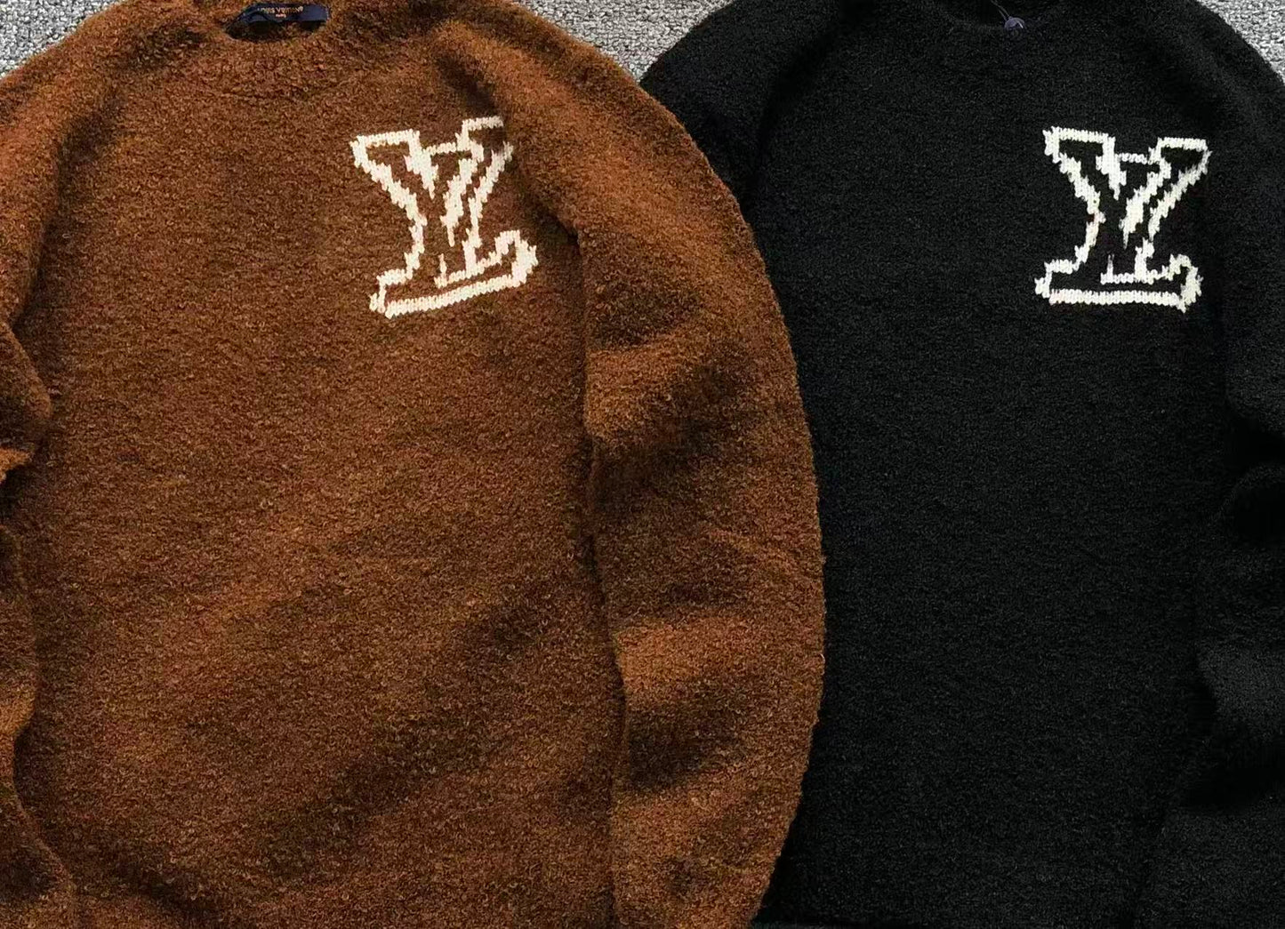 L - SWEATER