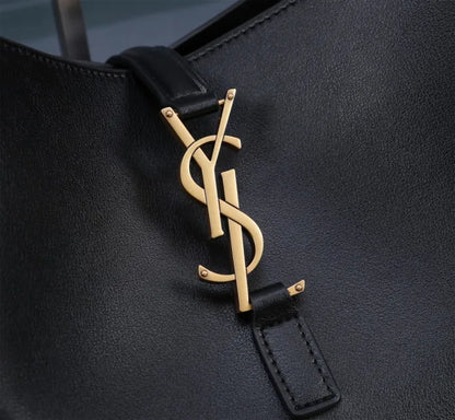 Y - TASCHE
