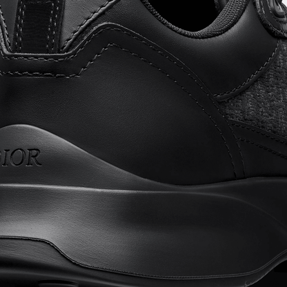 B25 Triple Black