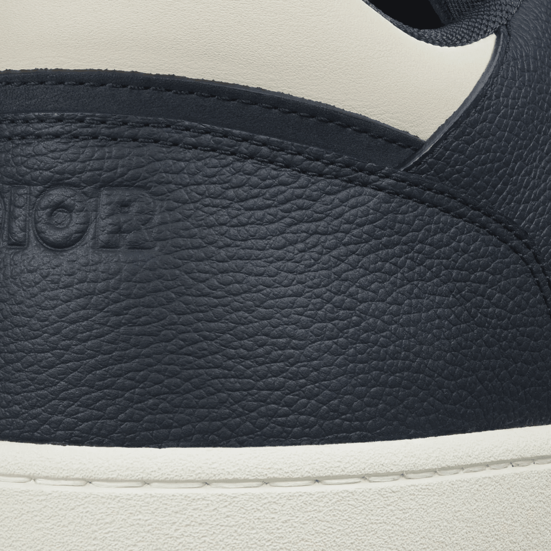 B27 Navy White