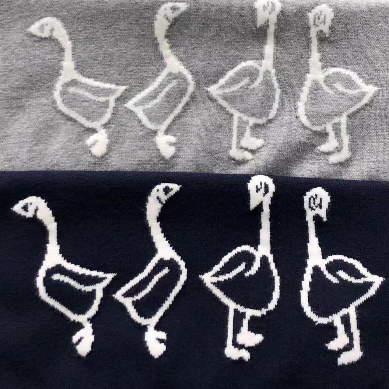 T - SWEATER