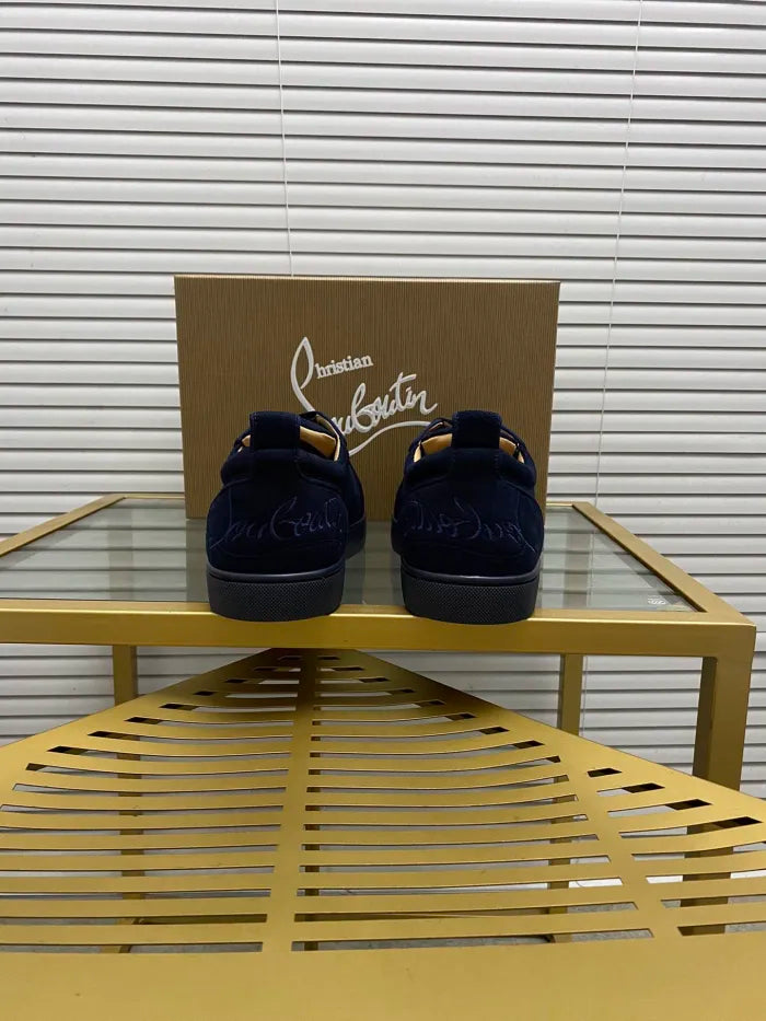 C - SNEAKERS