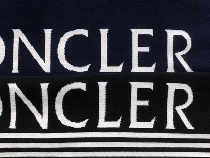 M - SWEATER