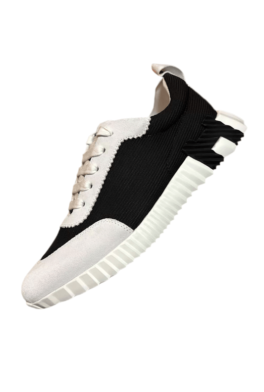 Hermes bouncing black & white