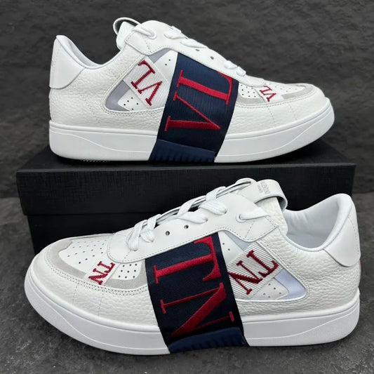V - SNEAKERS