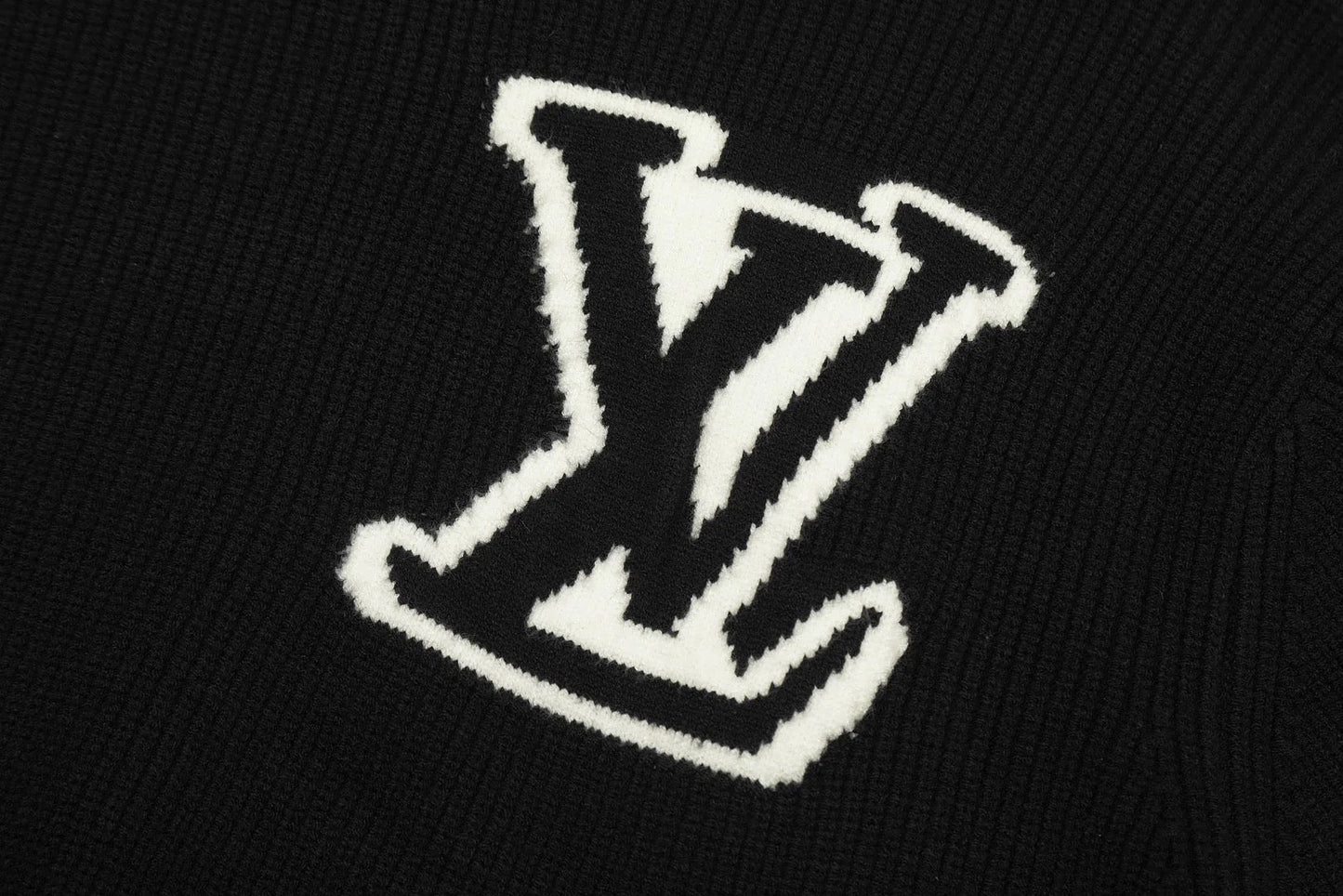LV' Knit