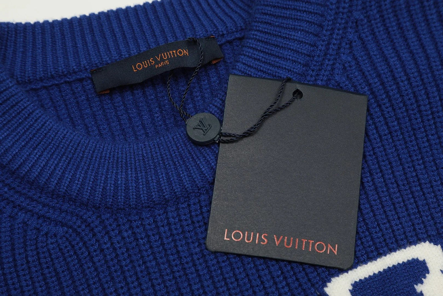 LV' Knit