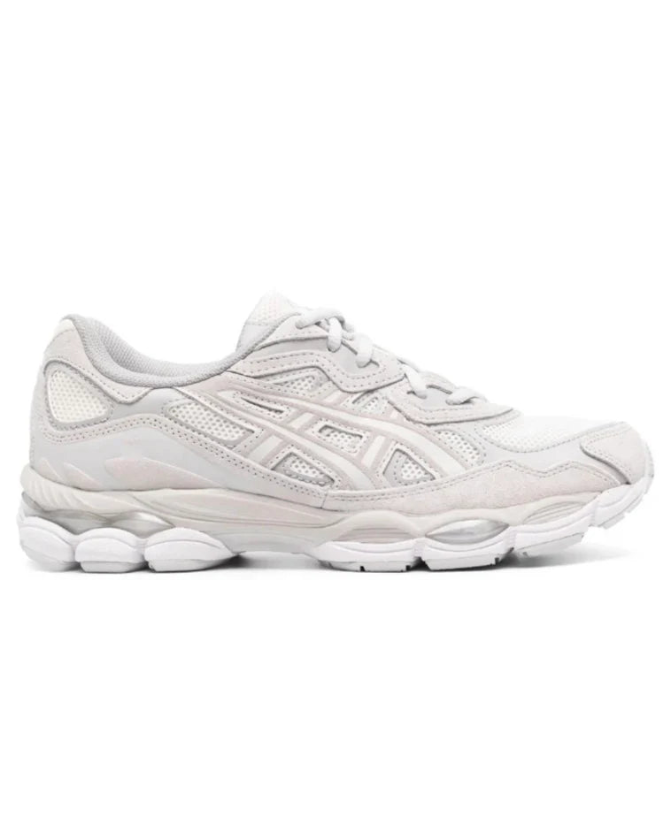 RUNNER SNEAKERS