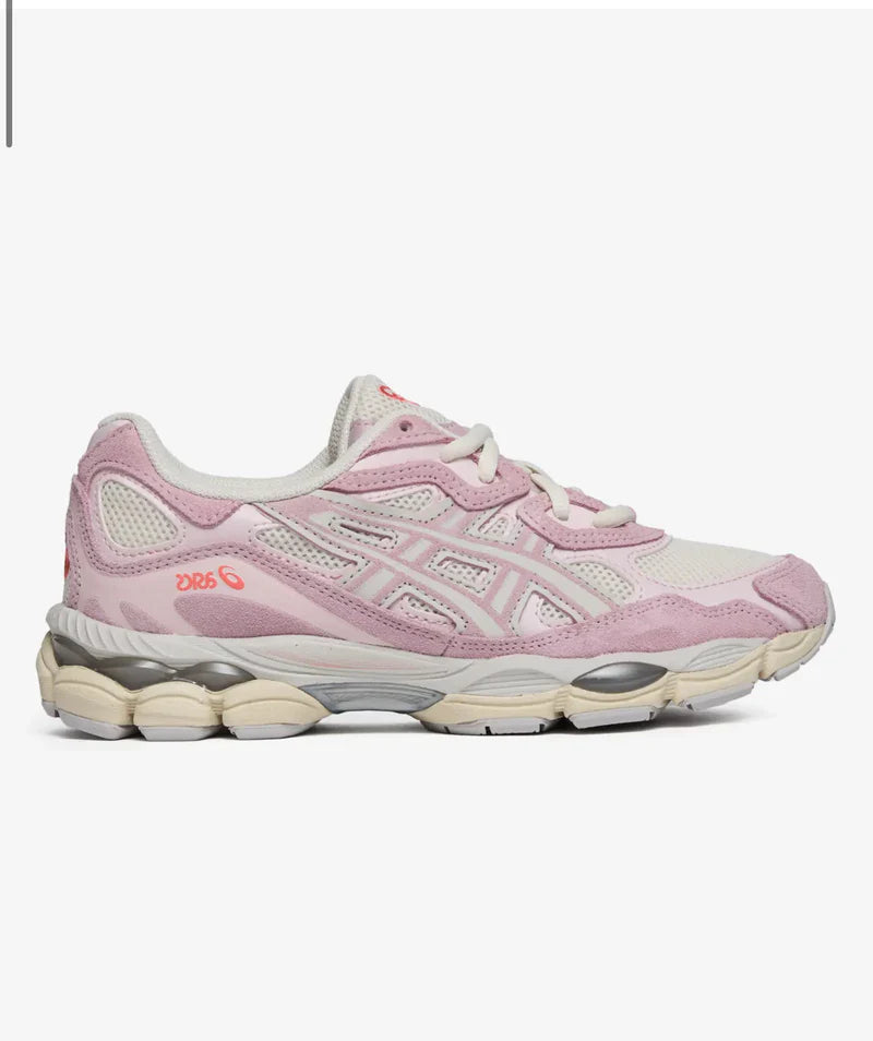 RUNNER SNEAKERS