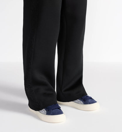 B33 Spin Sneaker