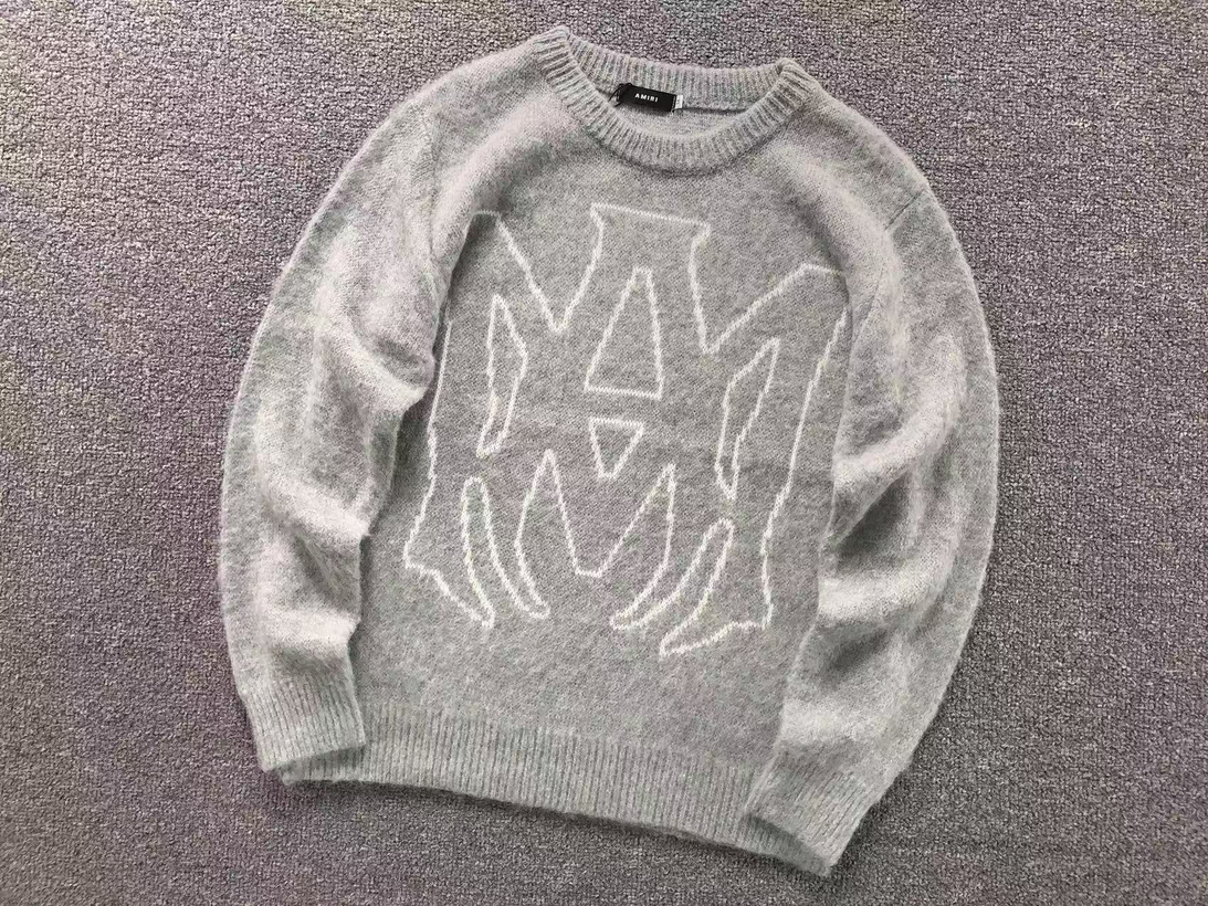 AM SWEATER