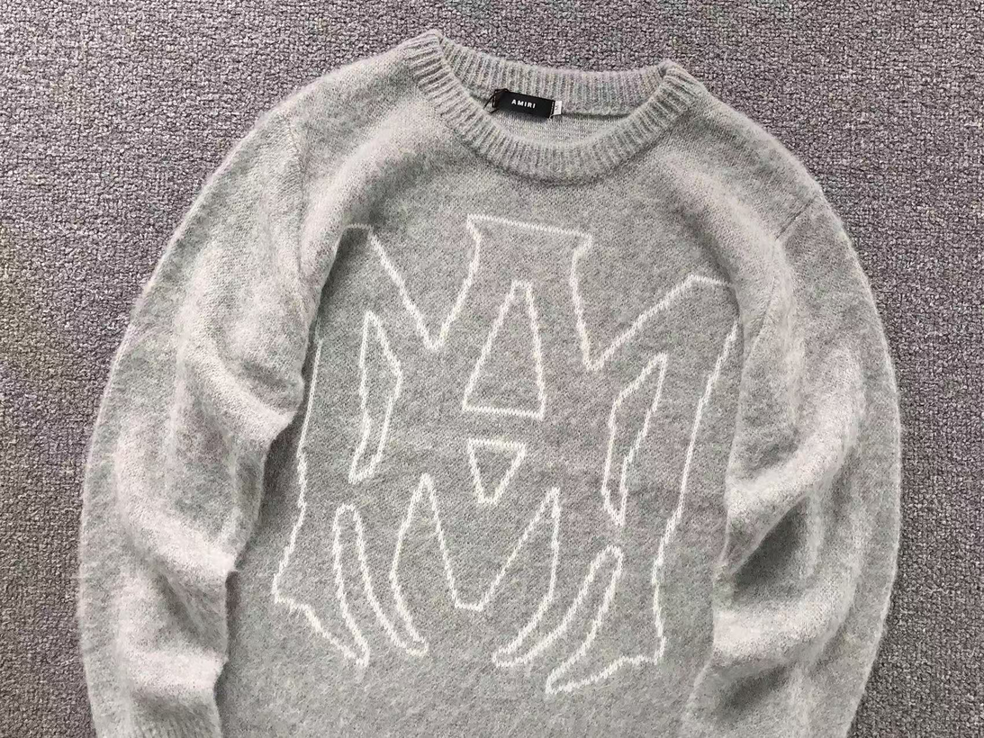 AM SWEATER