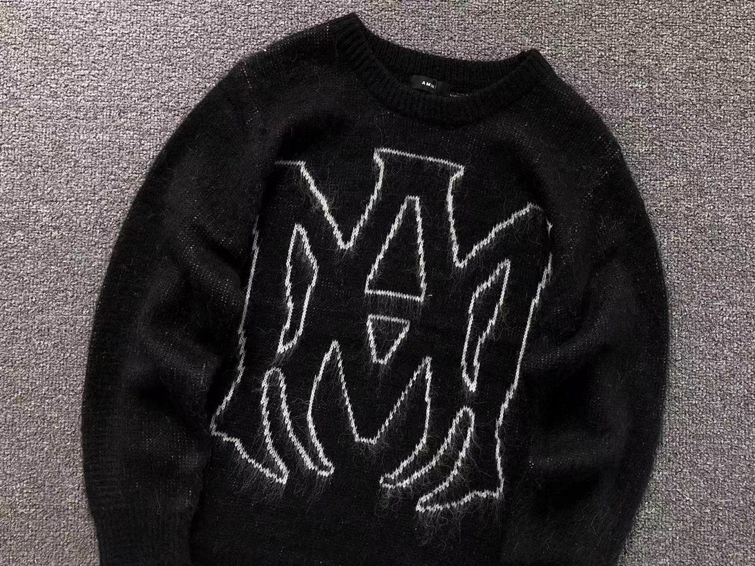 AM SWEATER