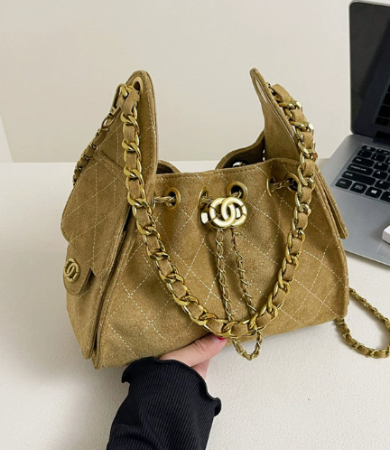 Tusela Tasche 2026
