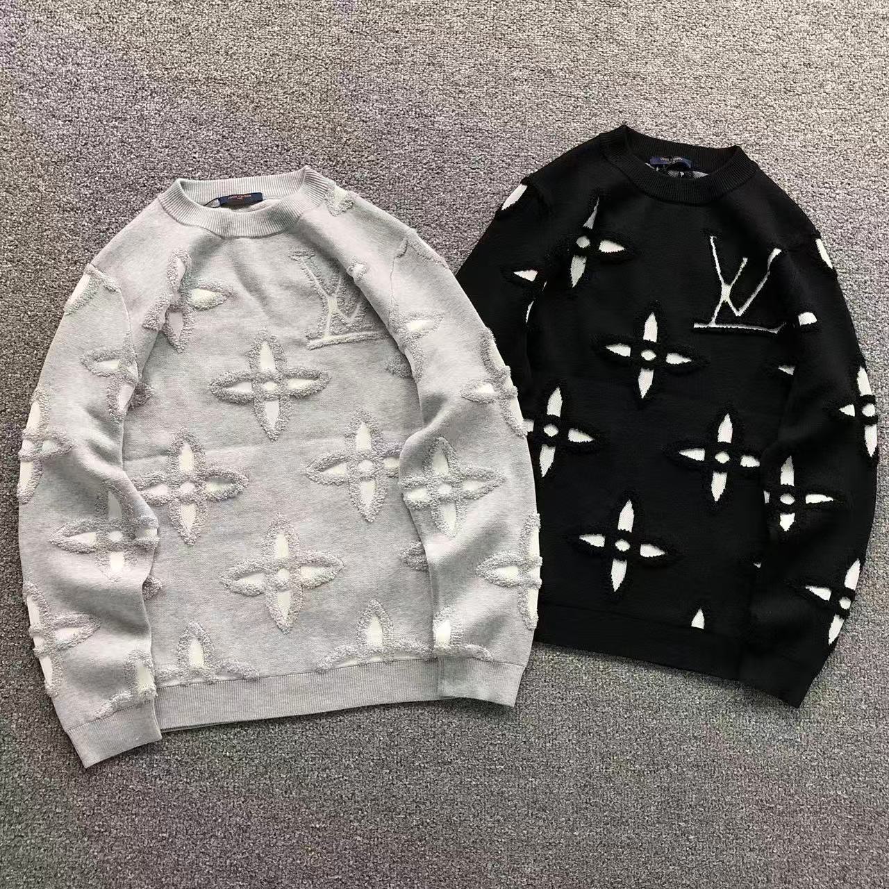 L - SWEATER