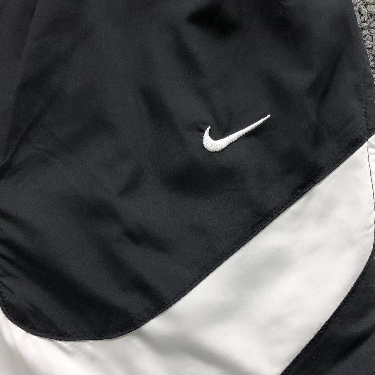 N - SHORTS