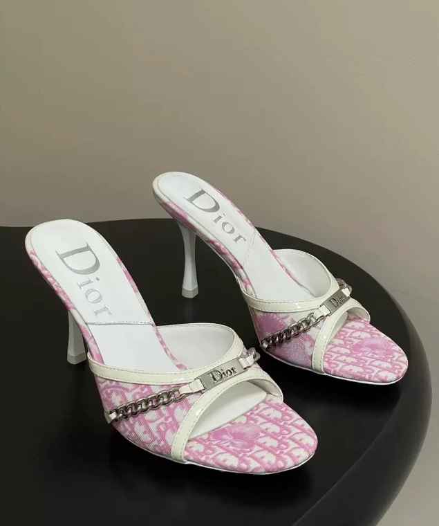 D - Heels