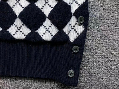 T - SWEATER