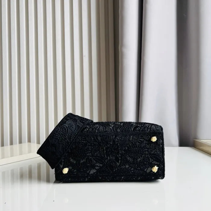 D - TASCHE